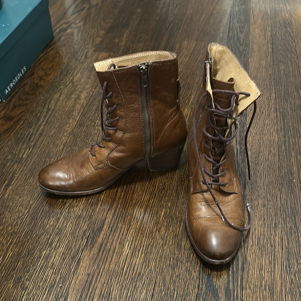 Frye lace up cognac heeled boot